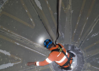 Reinigung eines Salzsilos