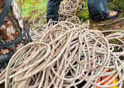 Felsräumungen und Kontrolle von Steinschlagschutznetzen
